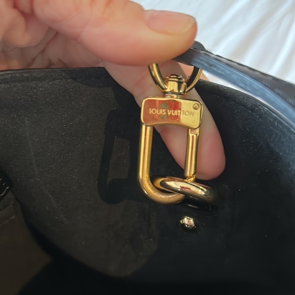 Louis Vuitton Phoenix - Picture 8 of 10